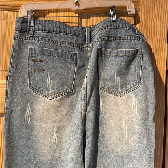 No Boundaries Light Blue Distressed Jeans - Picture 6 of 9